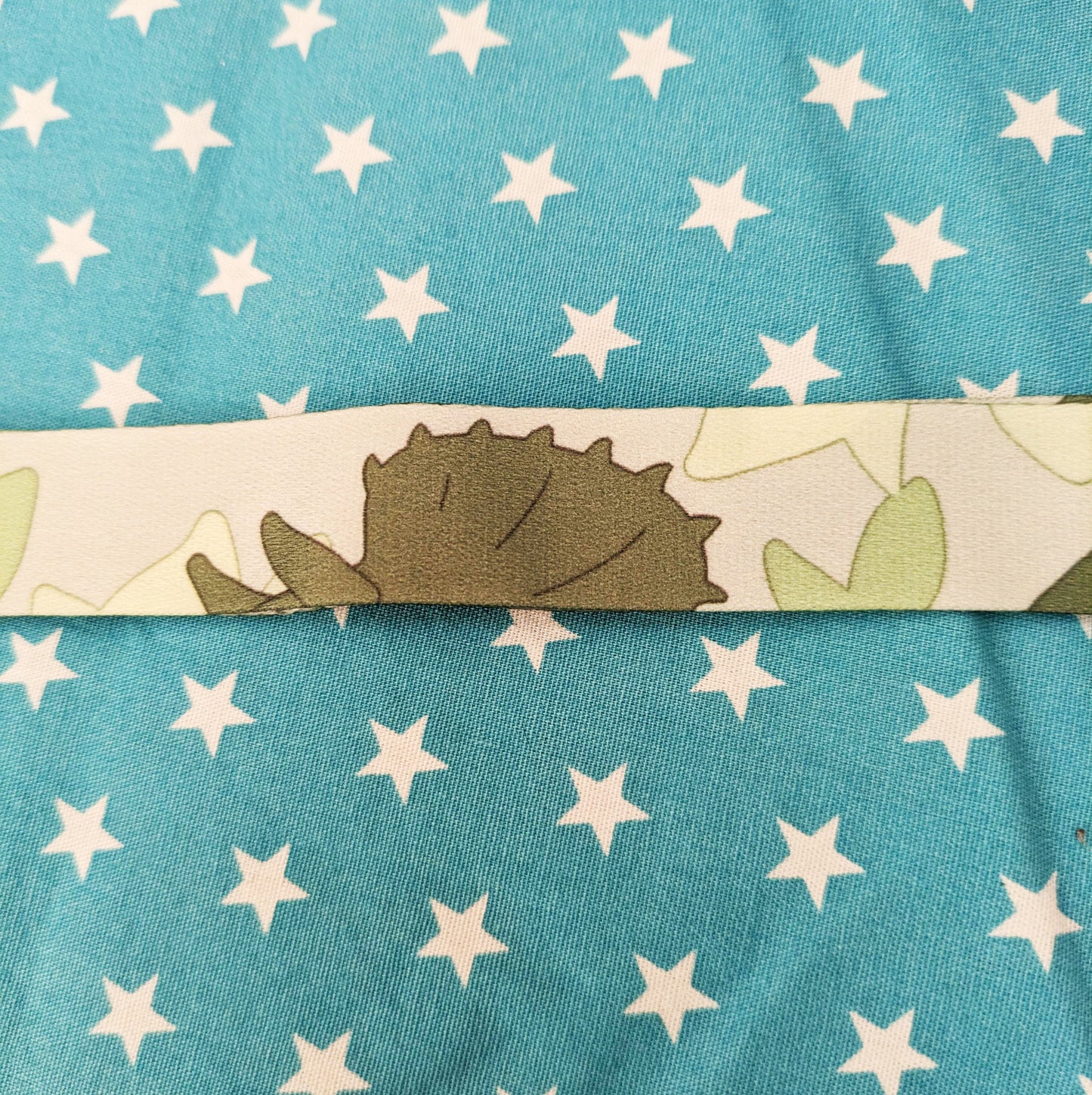 Leafy Greens & Jurassic Scenes - Dinosaur Silhouette Lanyard