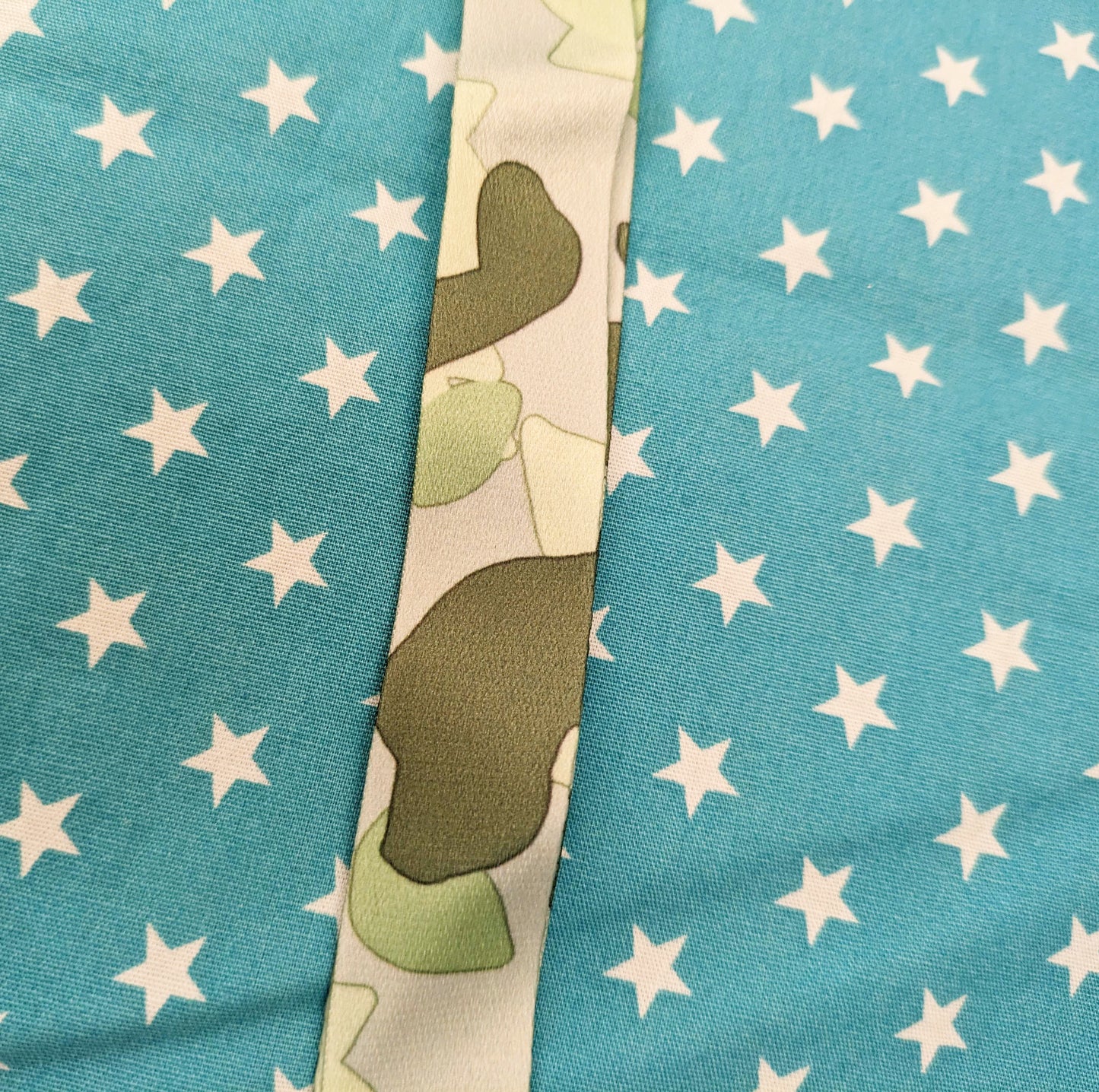 Leafy Greens & Jurassic Scenes - Dinosaur Silhouette Lanyard